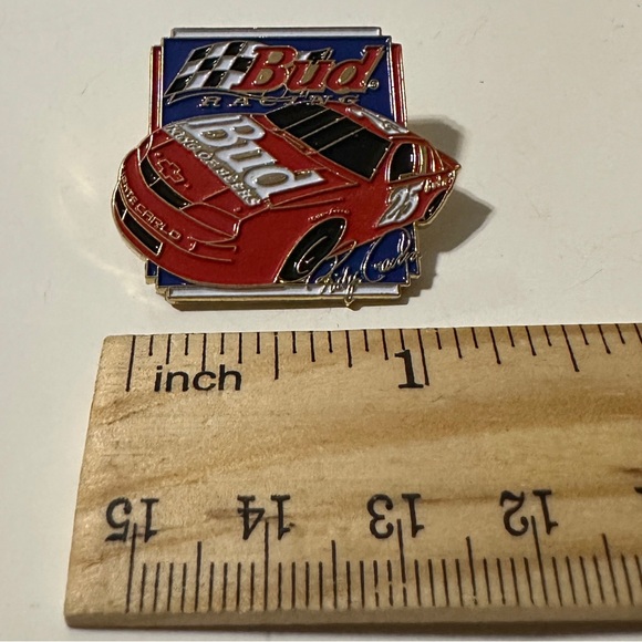 Lot of 4 NASCAR Racing Pins Vintage Indy 500 Budweiser Front Runner GTE - Picture 4 of 11